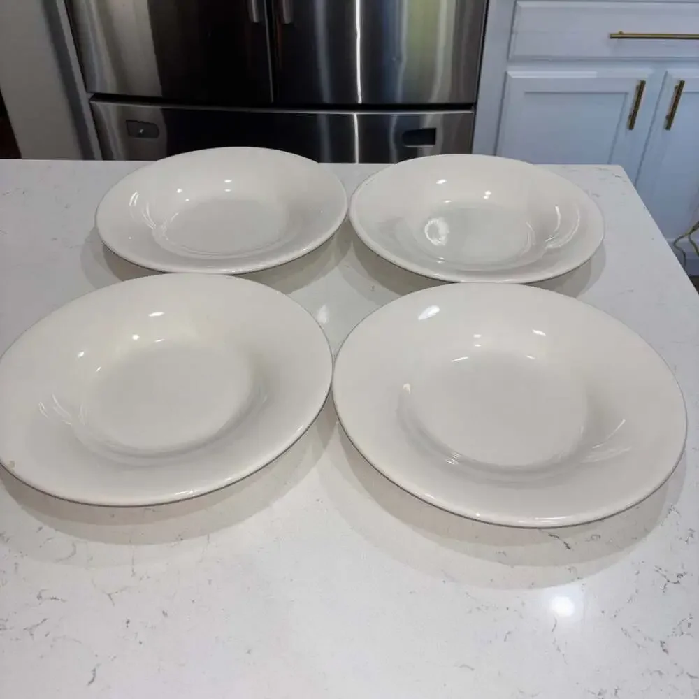 Pottery Barn Sausalito Ivory Rimmed Pasta Bowls, Set of 4